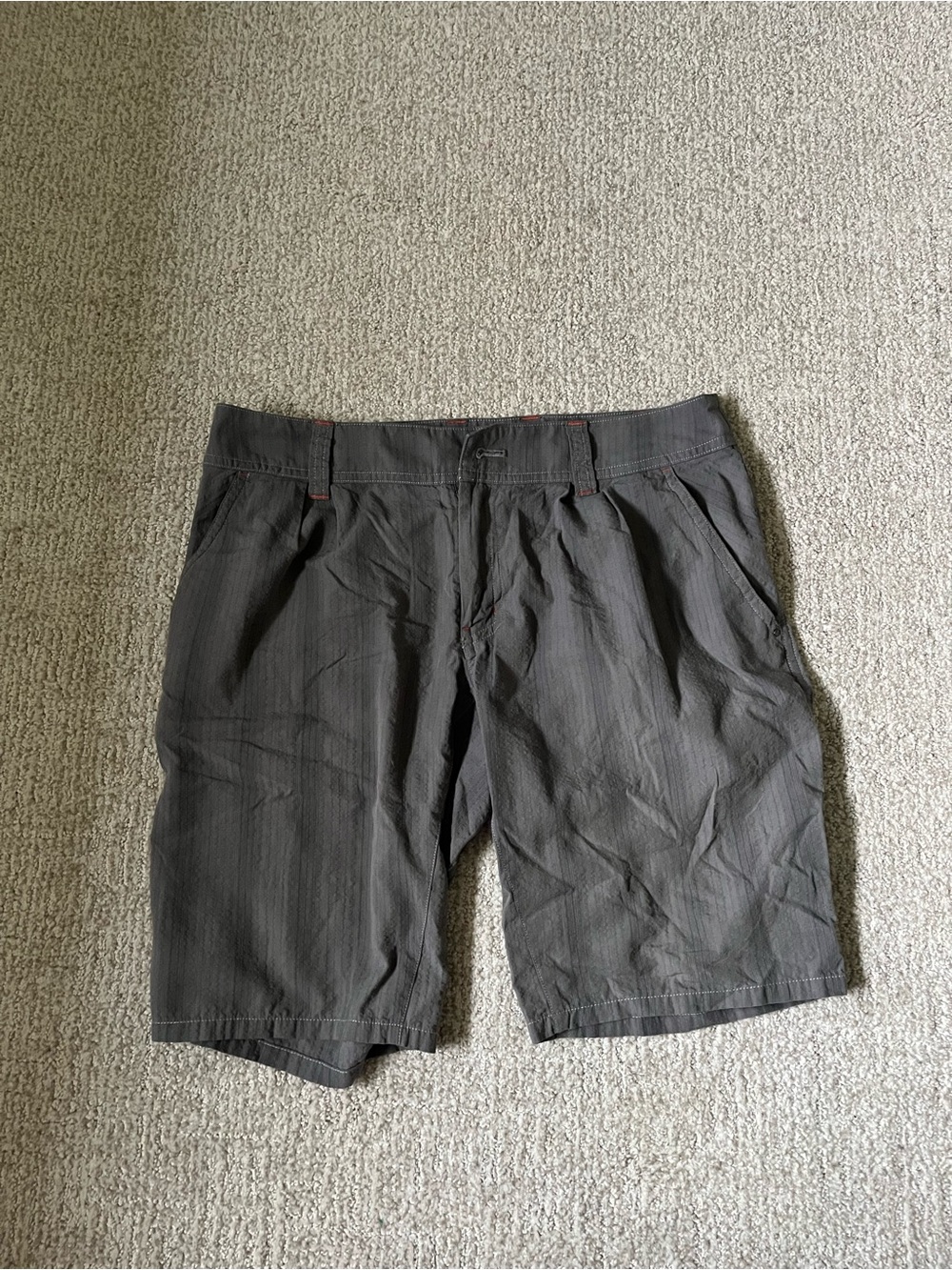 Arc'teryx Men's Gray Flat-Front Outdoor Shorts